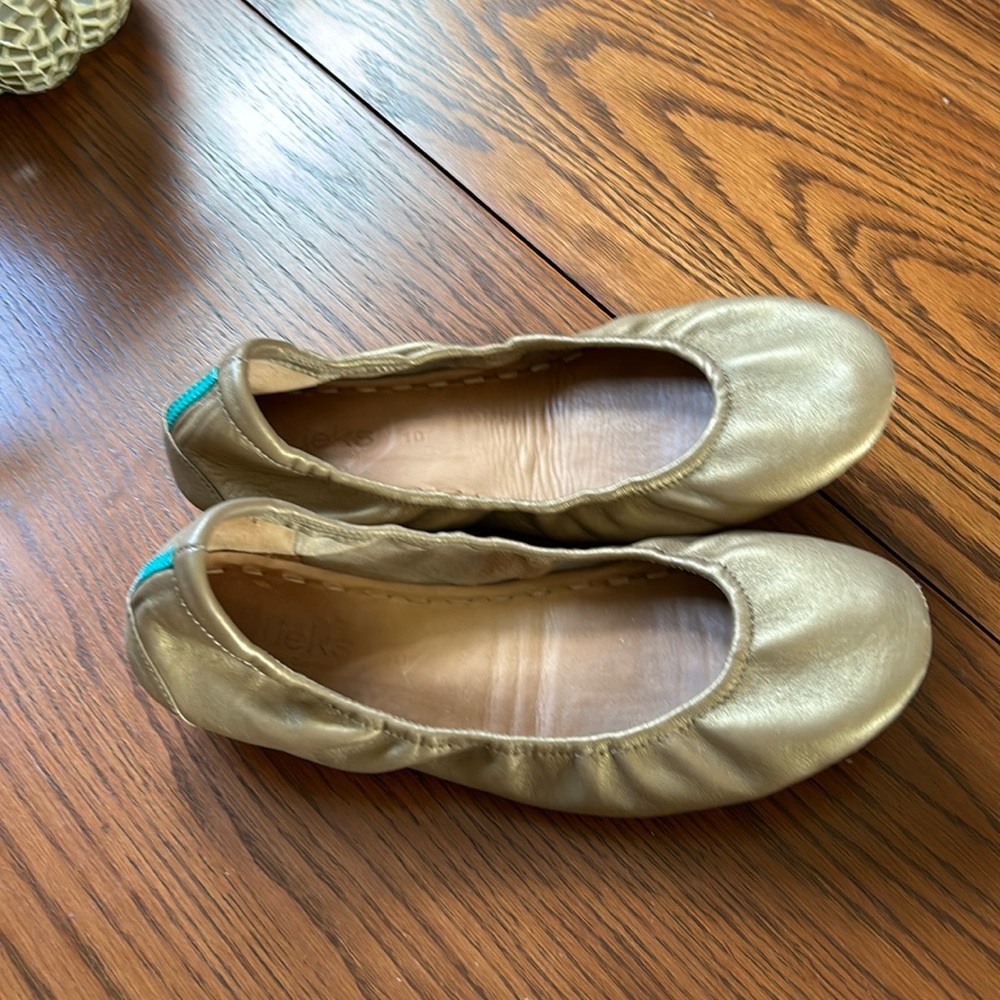 Tieks.
